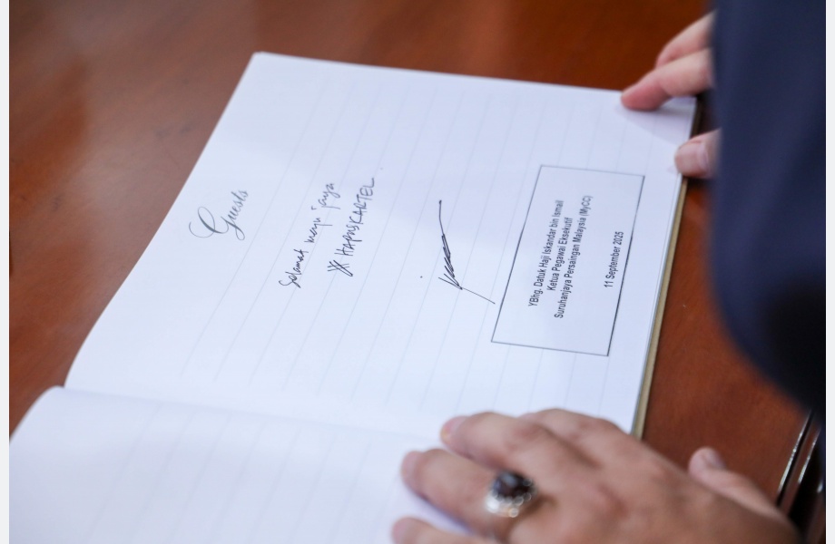 Ceramah Pengukuhan Tadbir Urus Dalam Perolehan - Pakatan Harga dan Tipuan Bida dalam Perolehan Sektor Awam oleh Unit Audit Dalam, Universiti Teknologi Malaysia (UTM) Johor Bahru