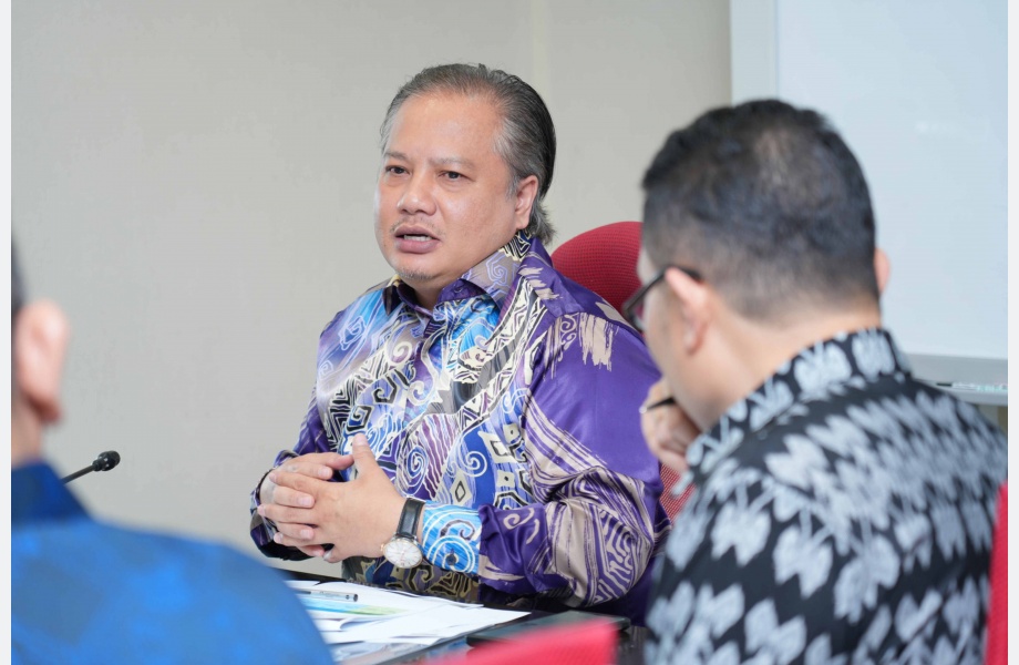 Talk to Hume Cement Sdn. Bhd.