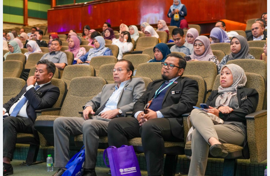 Majlis Penyampaian Amanat YBhg. Datuk Azman Bin Mohd Yusof, KSU KESUMA Kepada Pusat Tanggungjawab (PTI) Di Bawah KESUMA - Tipuan Bida dalam Perolehan Awam