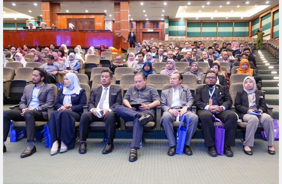 Majlis Penyampaian Amanat YBhg. Datuk Azman Bin Mohd Yusof, KSU KESUMA Kepada Pusat Tanggungjawab (PTI) Di Bawah KESUMA - Tipuan Bida dalam Perolehan Awam